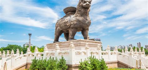 Het Oude Stadhuis van Cangzhou: Een Monumentale Bezienswaardigheid met een Fascinerend Verleden!