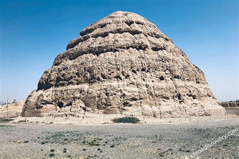 Zhongwei Western Xia Mausoleum Park: De graftombe van een vergeten keizerrijk!